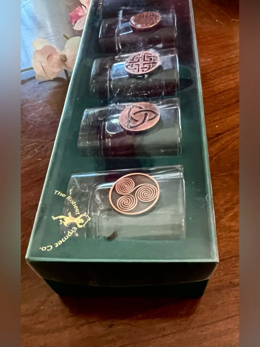 VTG Robert Emmet Co. Celtic Design Shot Glasses Set of 4 Fine Pewter Medallions